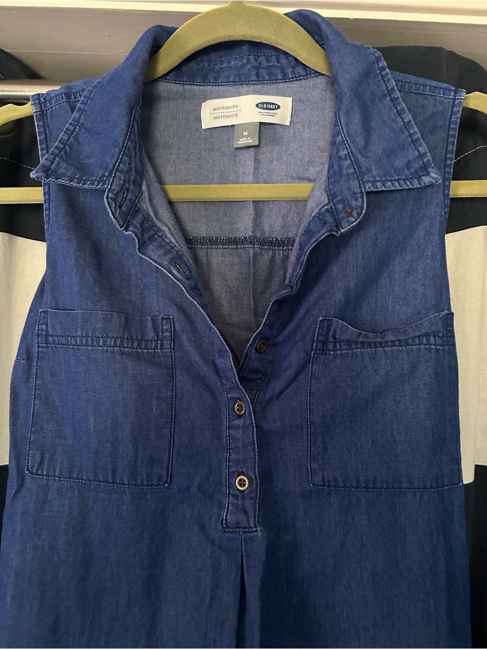 Old Navy Blue Denim Sleeveless maternity Dress - Picture 3 of 4